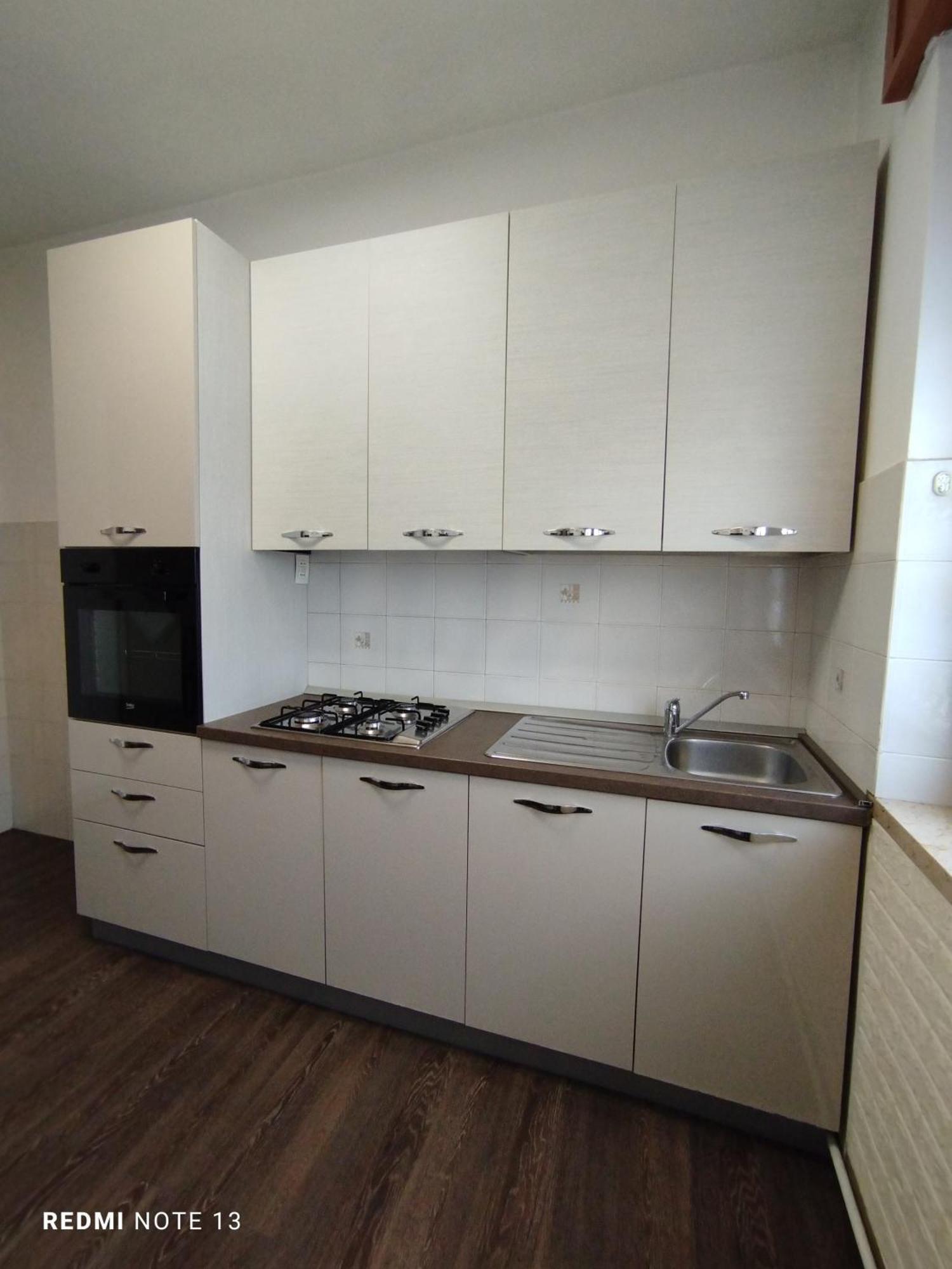 Chung cư 75 m² 3 phòng ngủ, 1 phòng tắm riêng ở Creazzo Vicenza Ngoại thất bức ảnh